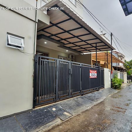 Zen Rooms Near Stasiun Sudirman Jacarta Exterior foto